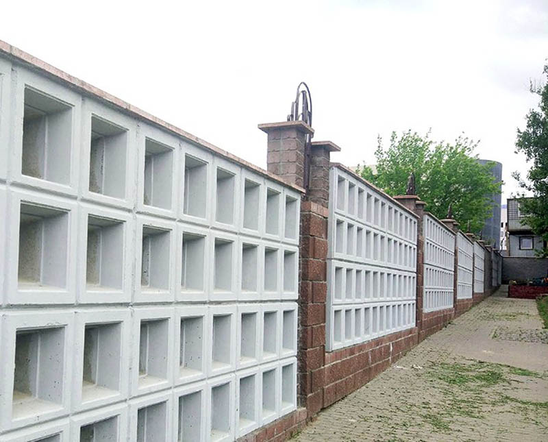 Колумбарии на кладбище Петровщина в городе Минск