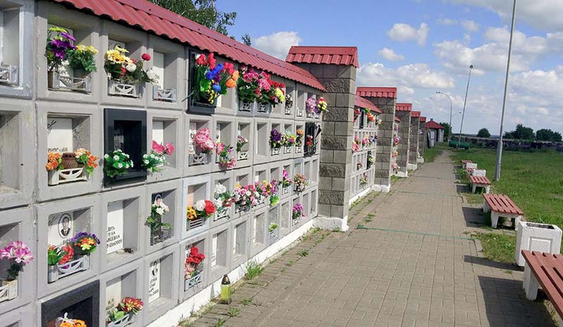 Колумбарии на кладбище Петровщина в городе Минск